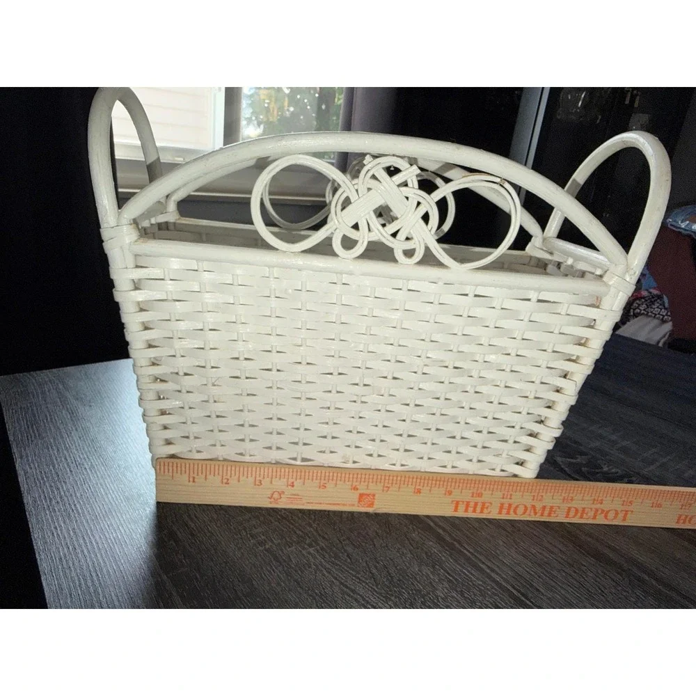 White Wicker Rattan Storage Basket Woven Handle‎ Decorative Home Decor Accent